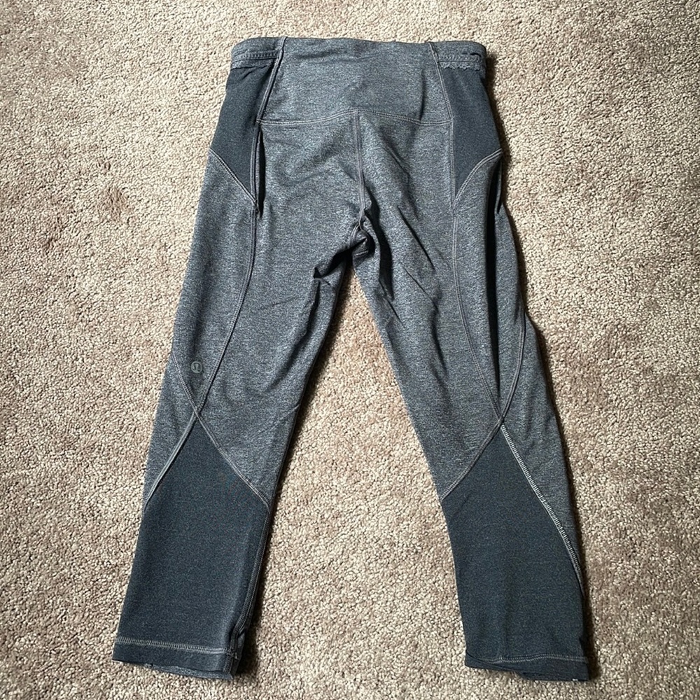 Lululemon Leggings. Like brand new. No tag- size 4.